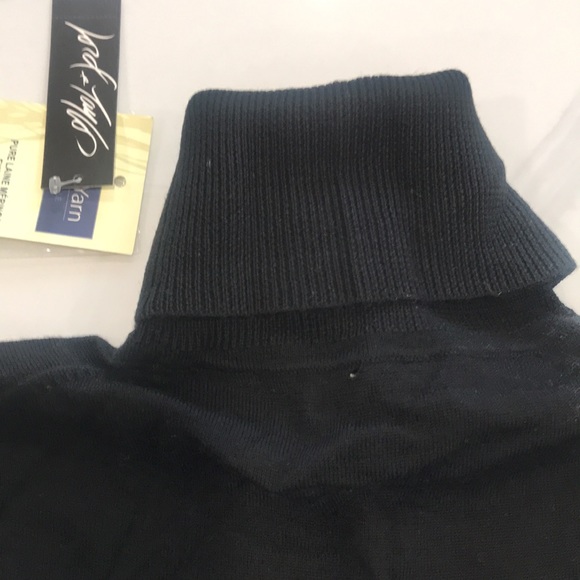 Lord & Taylor | Extra Fine Merino Wool Turtleneck | XS - Picture 8 of 11